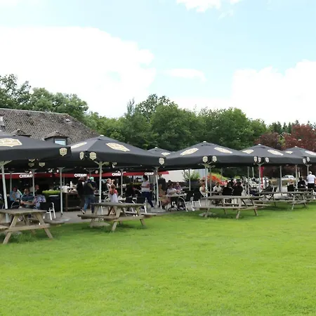 מלון De Poteaupre 3*